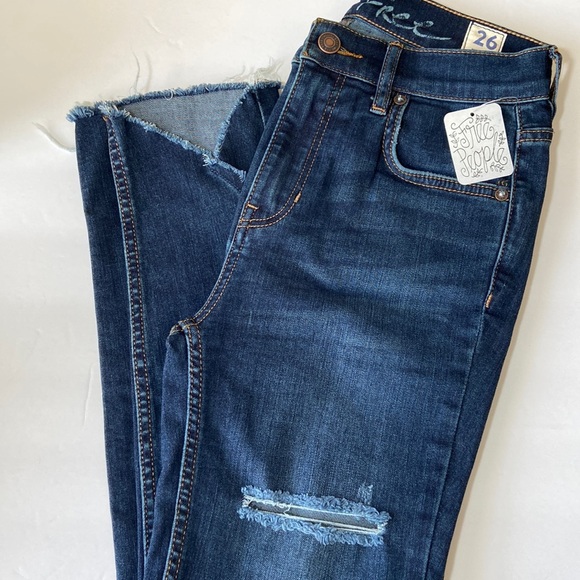 Free People Denim - New Free People mid rise Sunny Jeans